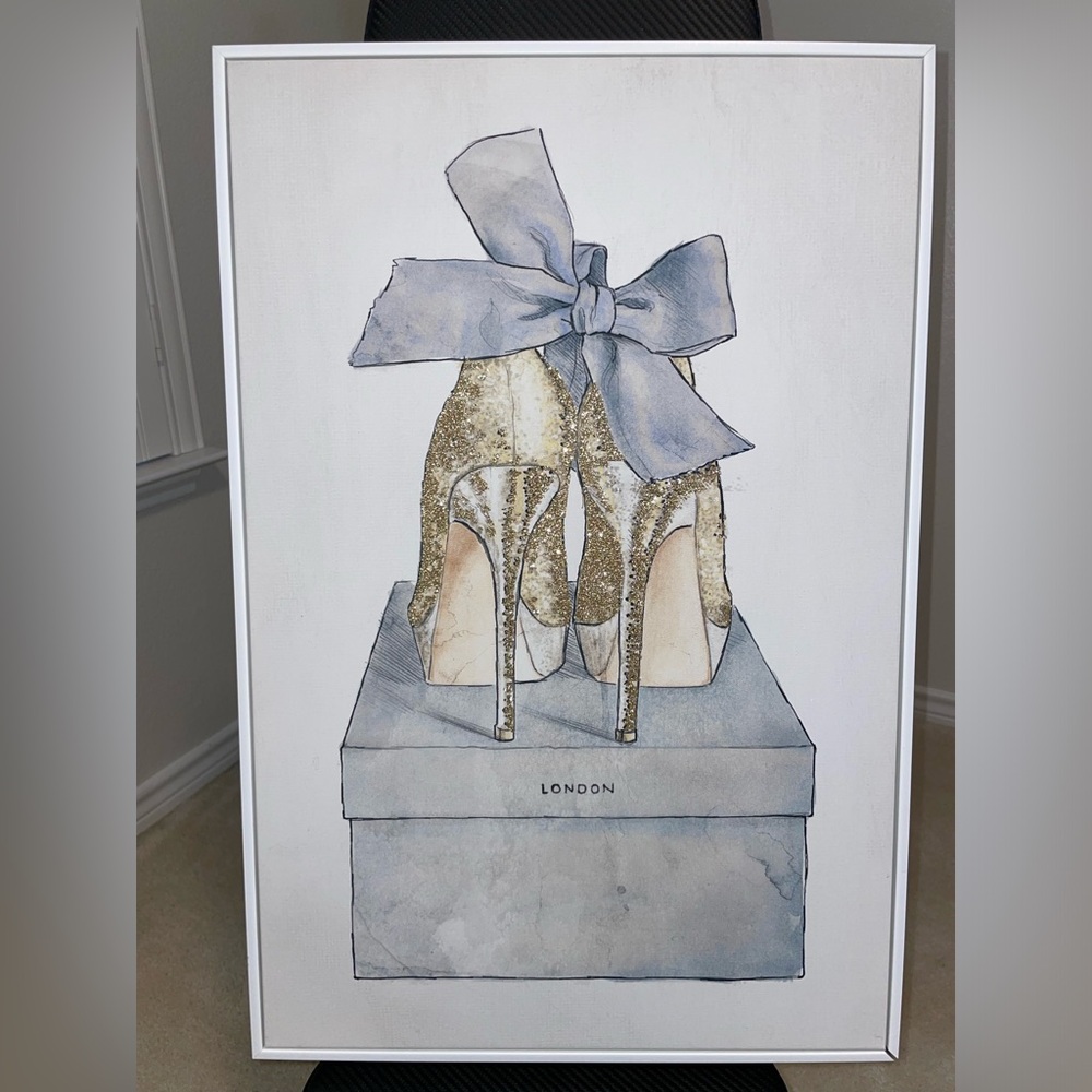 OLIVER GAL Framed Canvas Wall Art Blue Gold London “My Romantic Pair” 16x24
